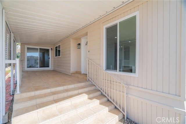 3945 Bradford 111, La Verne, CA 91750