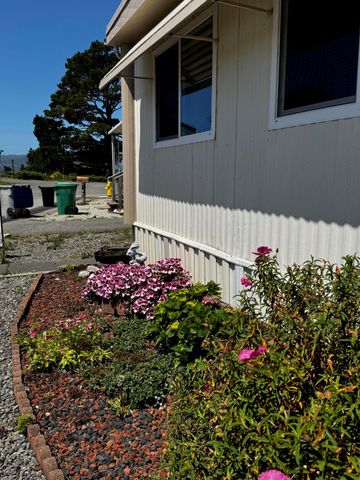 2208 Royal Drive, Fortuna, CA 95540