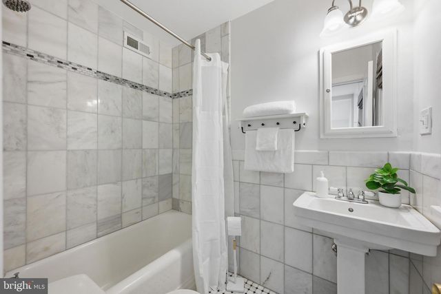 8703 READING RD, Silver Spring, MD 20901