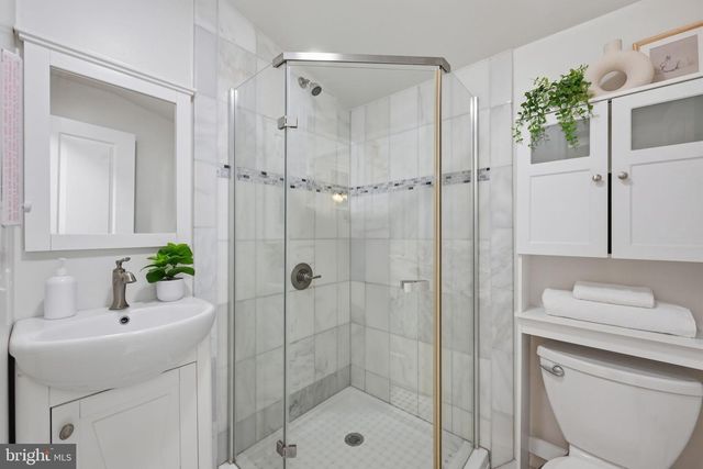 8703 READING RD, Silver Spring, MD 20901
