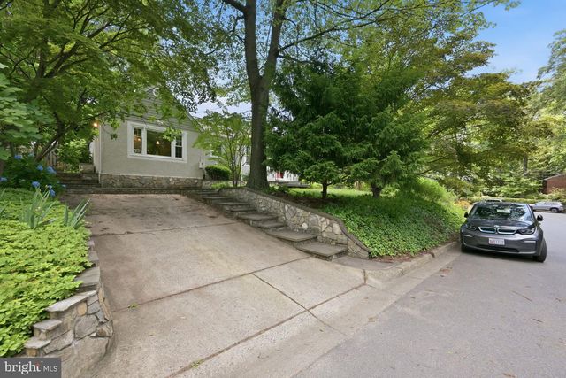8703 READING RD, Silver Spring, MD 20901