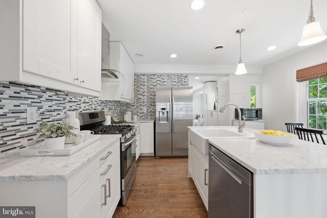 8703 READING RD, Silver Spring, MD 20901