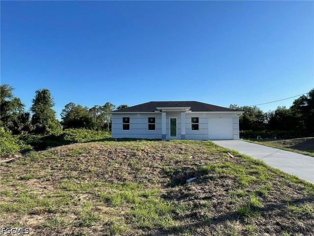 705 Ledge ST, Lehigh Acres, FL 33972