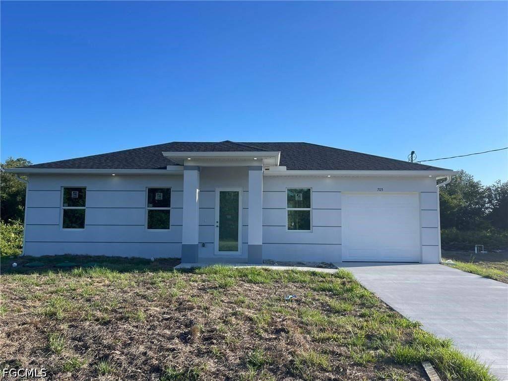 705 Ledge ST, Lehigh Acres, FL 33972