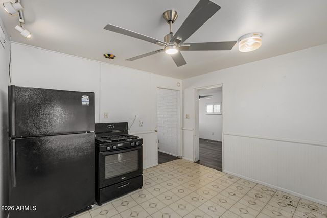 11383 N 114th Avenue, Youngtown, AZ 85363