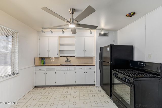 11383 N 114th Avenue, Youngtown, AZ 85363