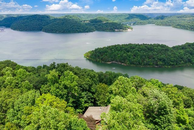 484 Bridgeview Pl, Smithville, TN 37166