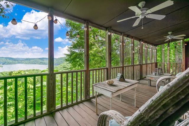 484 Bridgeview Pl, Smithville, TN 37166