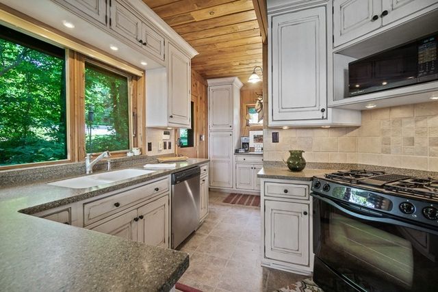 484 Bridgeview Pl, Smithville, TN 37166