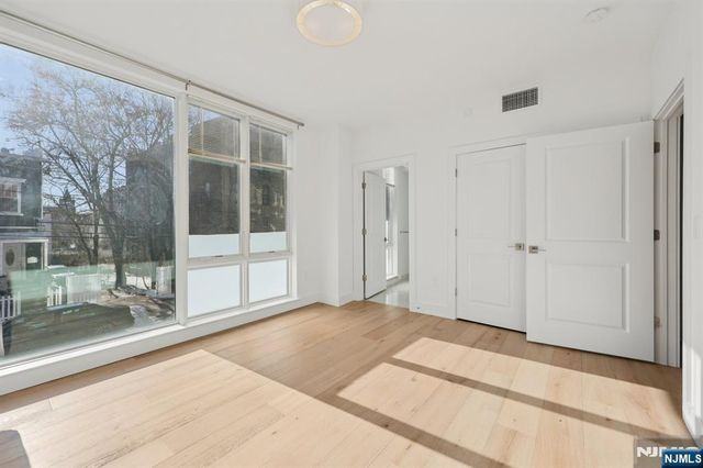 348 Baldwin Avenue 209, Jersey City, NJ 07306