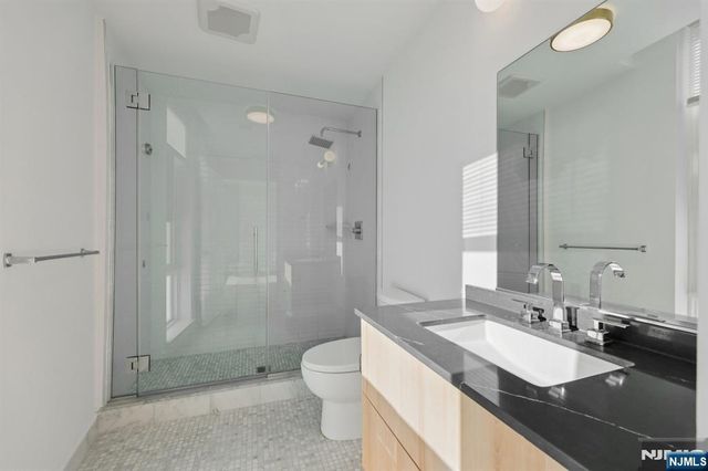 348 Baldwin Avenue 209, Jersey City, NJ 07306