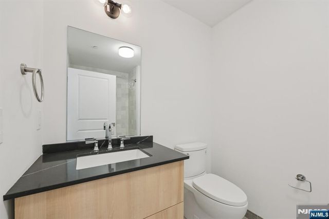 348 Baldwin Avenue 209, Jersey City, NJ 07306