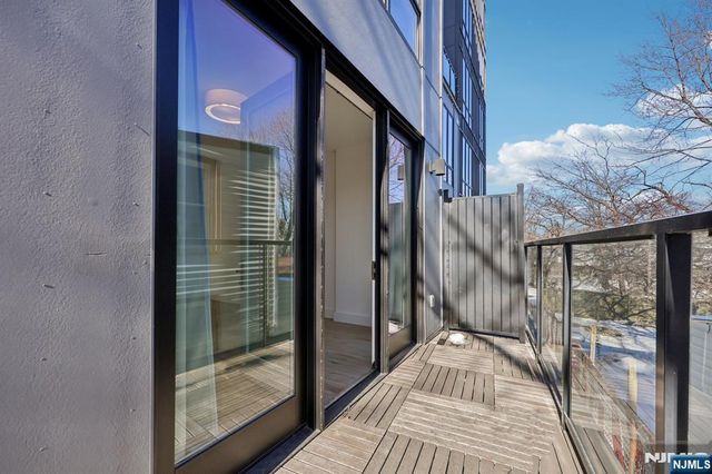 348 Baldwin Avenue 209, Jersey City, NJ 07306