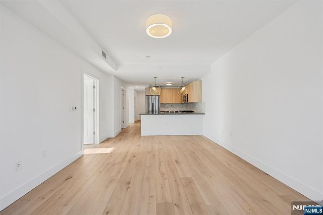 348 Baldwin Avenue 209, Jersey City, NJ 07306