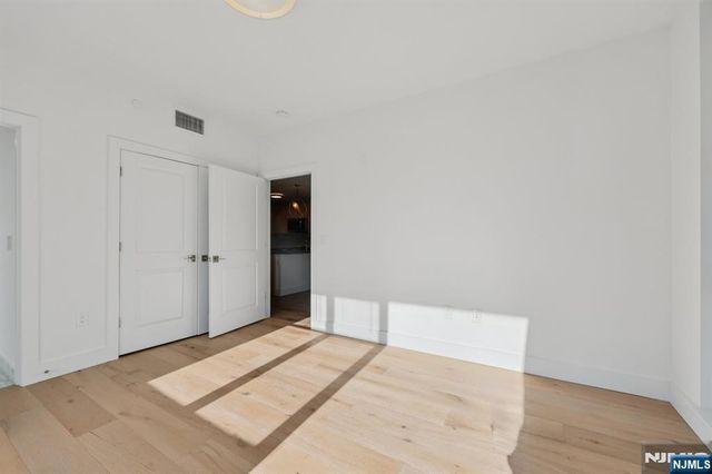 348 Baldwin Avenue 209, Jersey City, NJ 07306