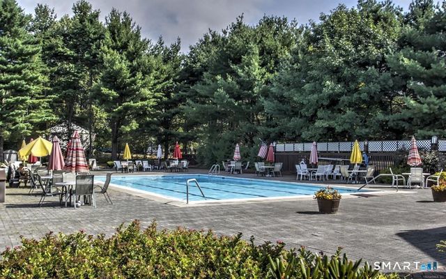 215 Foxwood Lane 215, Milford, CT 06461