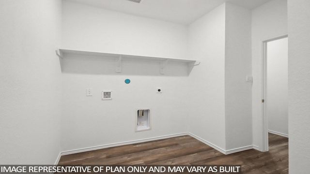 129 Wildflower Lane, Dayton, TX 77535