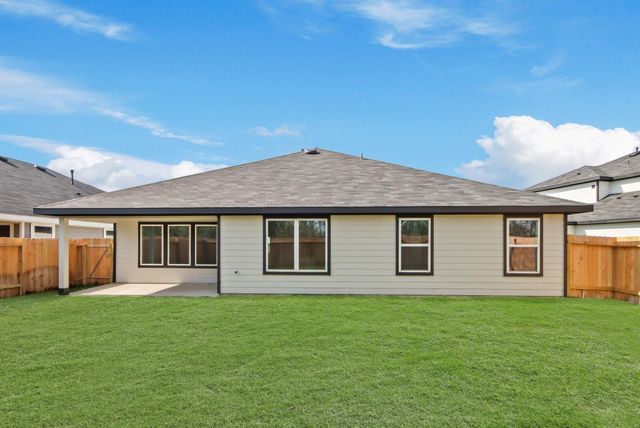 129 Wildflower Lane, Dayton, TX 77535