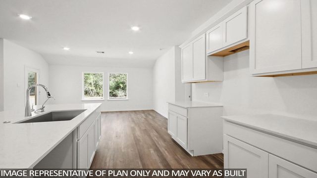 129 Wildflower Lane, Dayton, TX 77535