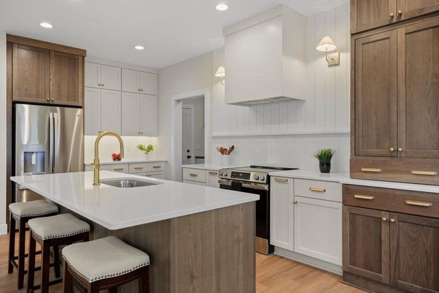 541 Morning Cove Circle, Verona, WI 53593