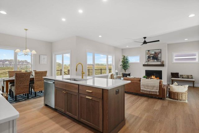 541 Morning Cove Circle, Verona, WI 53593