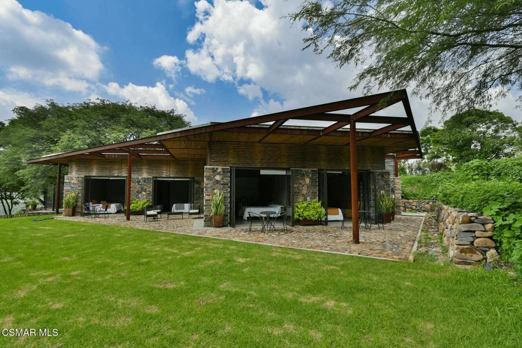 Image 1 of property listing at 45857 La CanAda, Jal., Mexico, OS
