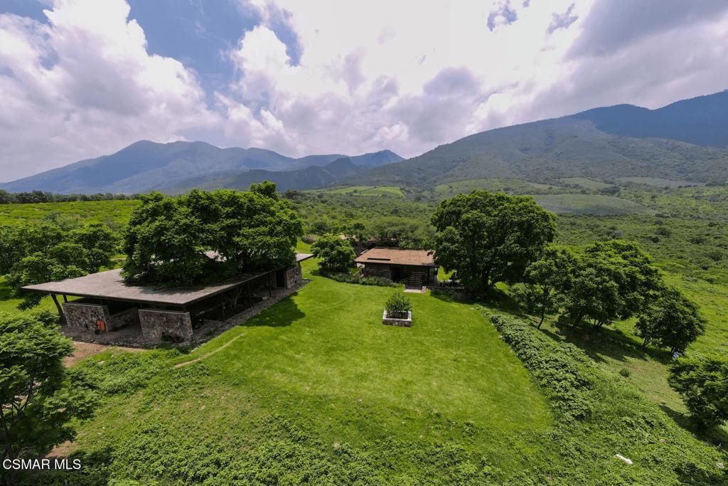 Image 34 of property listing at 45857 La CanAda, Jal., Mexico, OS
