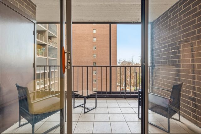 5600 Munhall Rd 501, Squirrel Hill, PA 15217