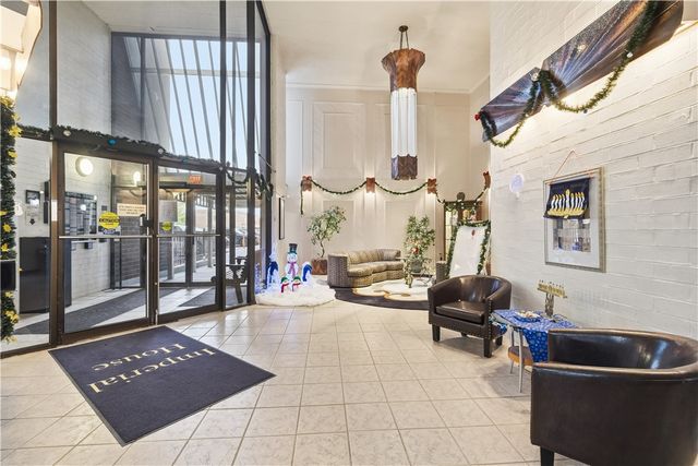 5600 Munhall Rd 501, Squirrel Hill, PA 15217