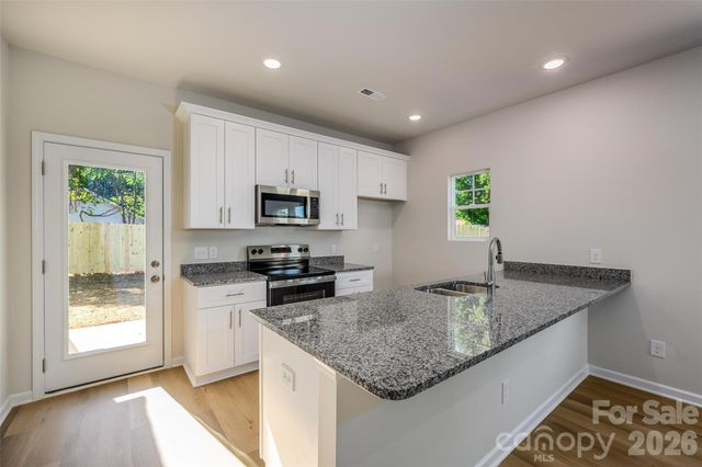 129 Broom Street, Statesville, NC 28677