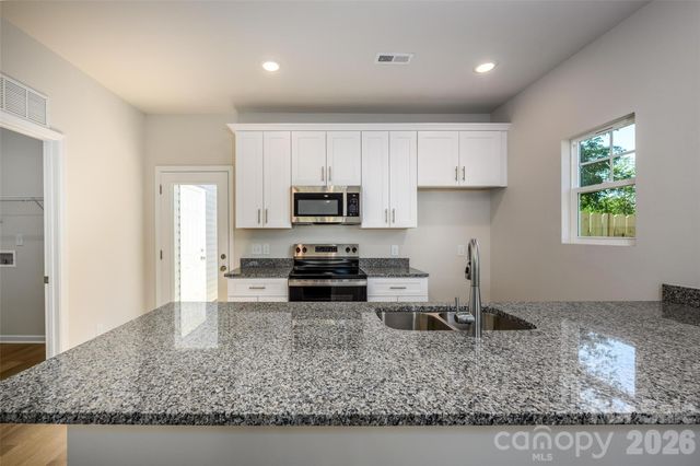 129 Broom Street, Statesville, NC 28677
