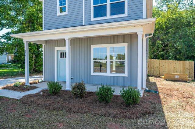 129 Broom Street, Statesville, NC 28677