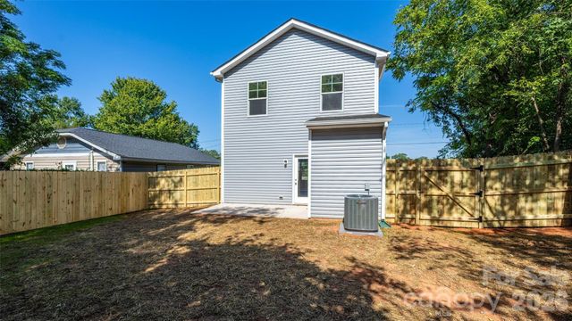 129 Broom Street, Statesville, NC 28677