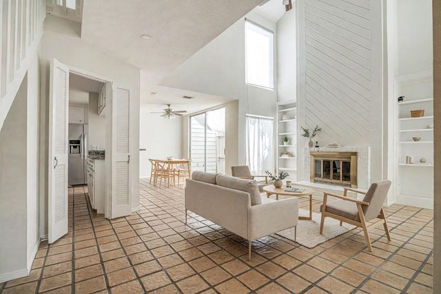 800 Country Place Drive 1301, Houston, TX 77079