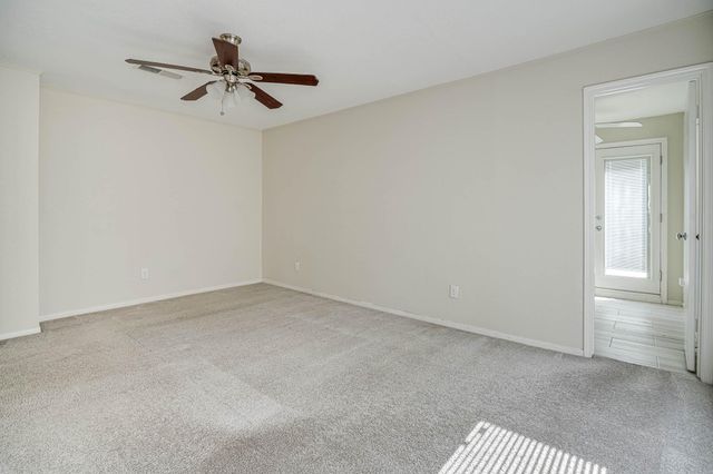 800 Country Place Drive 1301, Houston, TX 77079