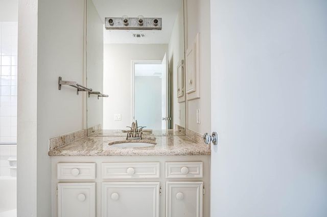 800 Country Place Drive 1301, Houston, TX 77079