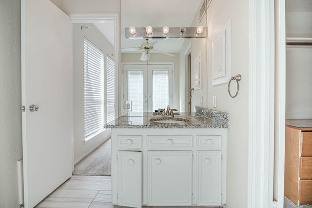 800 Country Place Drive 1301, Houston, TX 77079