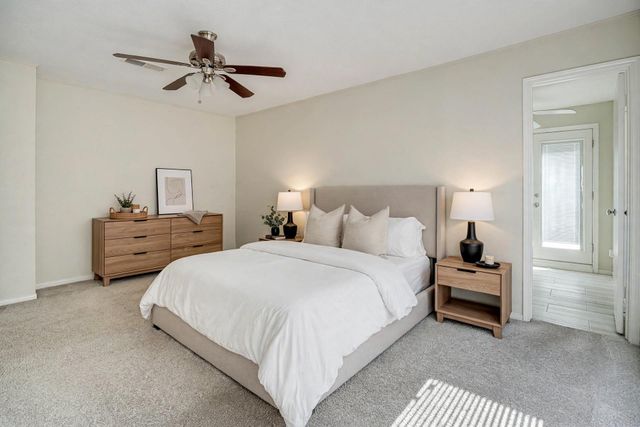 800 Country Place Drive 1301, Houston, TX 77079