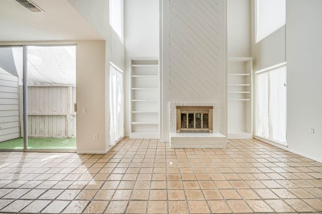 800 Country Place Drive 1301, Houston, TX 77079