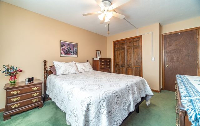 172 Beekman Dr 172, Agawam, MA 01001