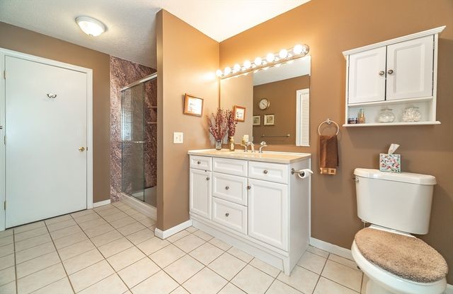 172 Beekman Dr 172, Agawam, MA 01001