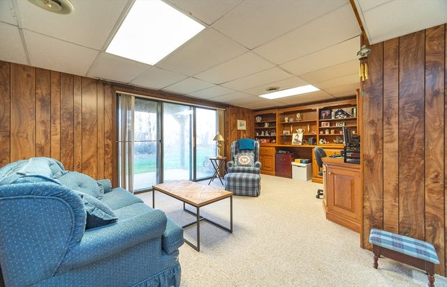 172 Beekman Dr 172, Agawam, MA 01001