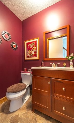 172 Beekman Dr 172, Agawam, MA 01001