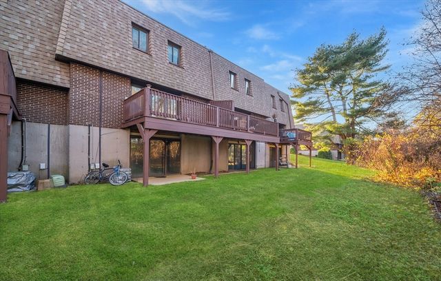 172 Beekman Dr 172, Agawam, MA 01001