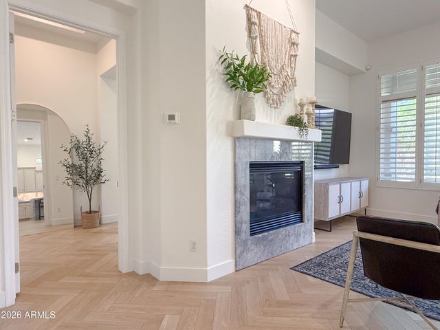 3818 E CREST Lane, Phoenix, AZ 85050