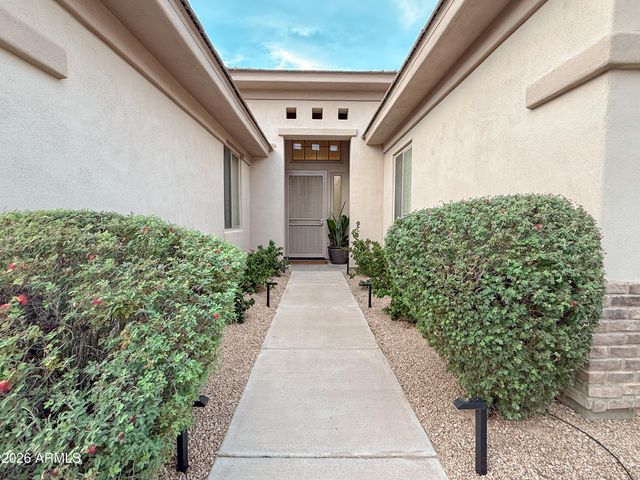 3818 E CREST Lane, Phoenix, AZ 85050