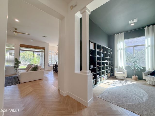 3818 E CREST Lane, Phoenix, AZ 85050