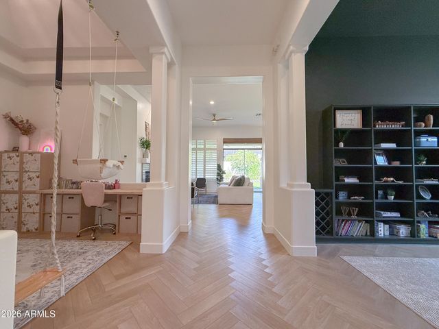 3818 E CREST Lane, Phoenix, AZ 85050