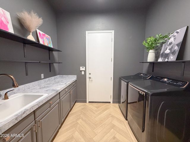 3818 E CREST Lane, Phoenix, AZ 85050