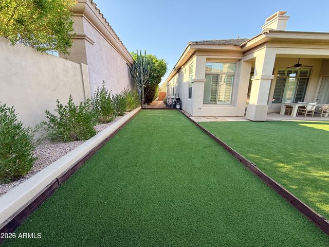 3818 E CREST Lane, Phoenix, AZ 85050